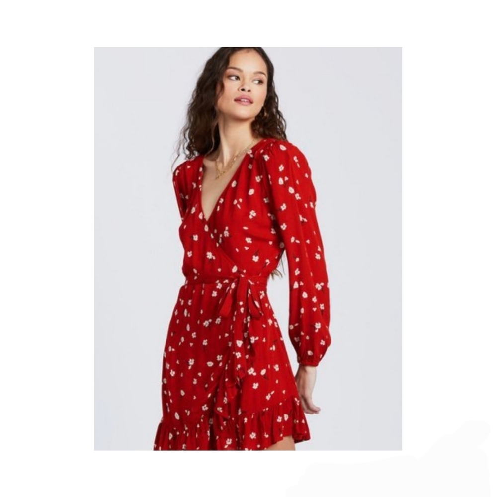 Billabong Lovin You Red Floral Wrap Dress  Large NEW NWT